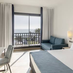 Double room with sea views Hotel ILUNION Calas de Conil Conil de la Frontera